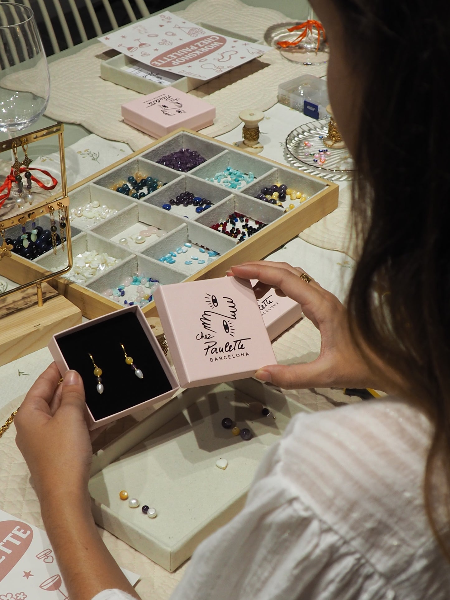 Atelier de bijoux en pierres naturelles