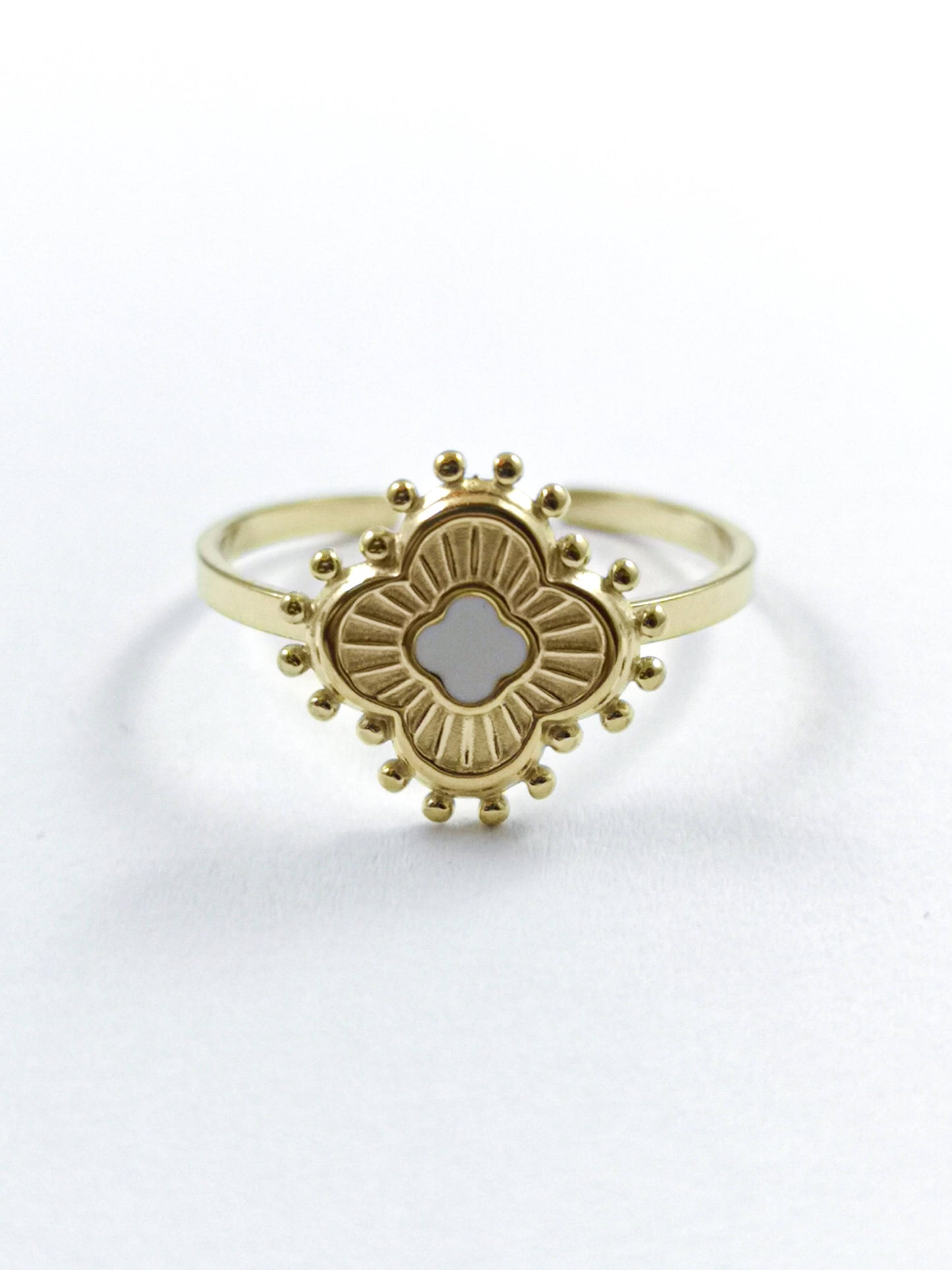 White Flore Ring