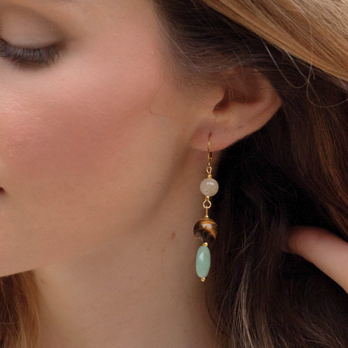 Pendientes “Verde Menta” con Mezcla de Piedras Naturales