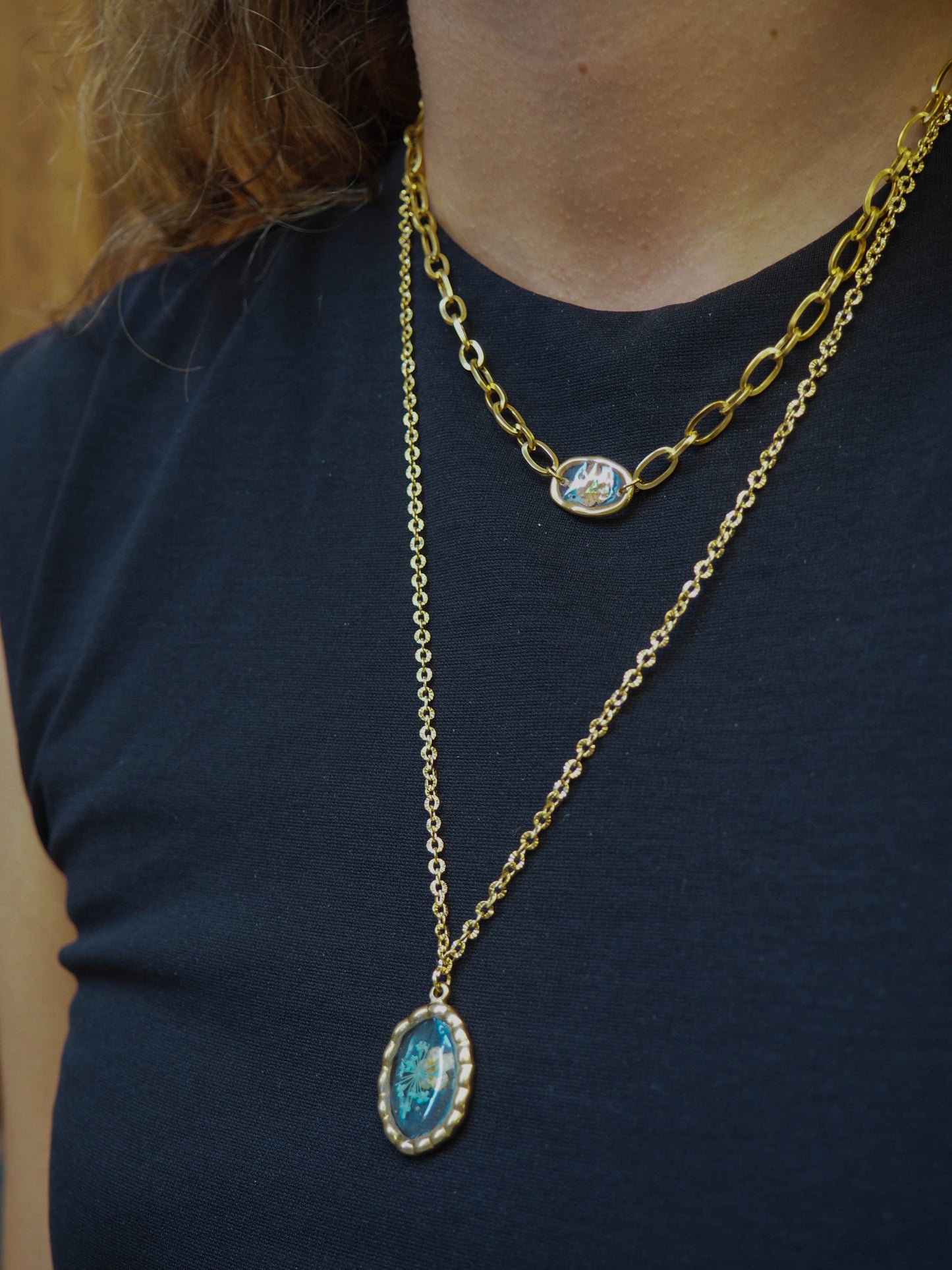 Collier en résine botanique