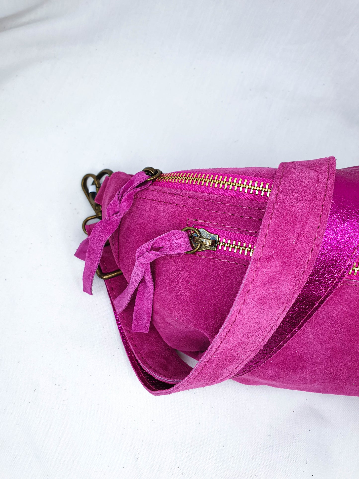 Sac banane Zoe en cuir fuchsia