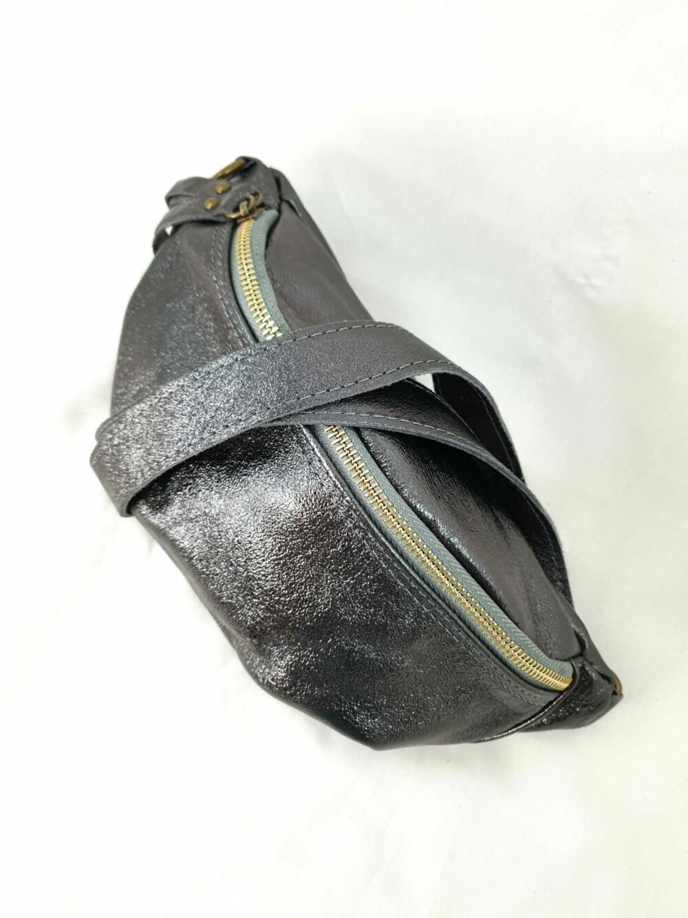 sac porte monnaie banane cuir metalisé barcelone barcelona maroquinerie fantaisie coloré bandouliére pratique rangements